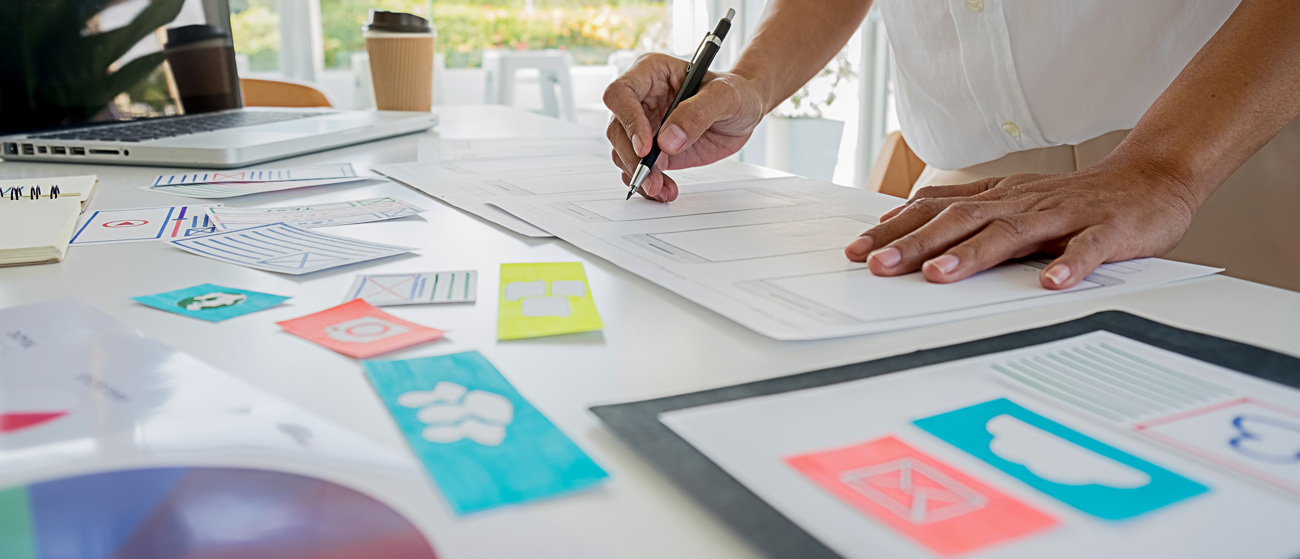 Girl-designing-Website